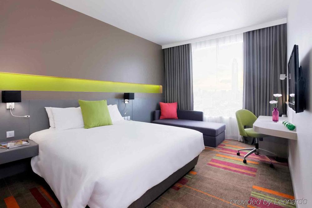 Lub D Siam - Opposite Mbk & Next To Skytrain - Perfect For Shopping Lovers! * 曼谷