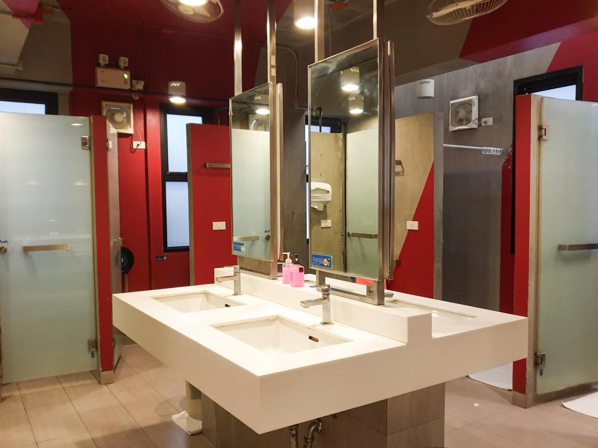 Lub D Siam - Opposite Mbk & Next To Skytrain - Perfect For Shopping Lovers! 曼谷